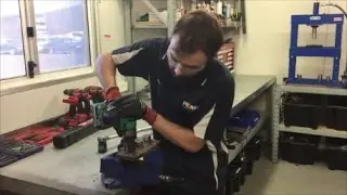 IMPACT WRENCH BATTLE MAKITA DTW285 Vs HITACHI WR18DBDL2