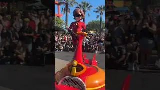 elastigirl has MOVES!!!! #pixarfest2024