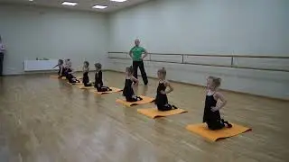 Партерная гимнастика у самых маленьких