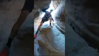 let's explore! #vasquezrocks #insta360 #trailrunning #cave #california #altra #spelunking #rocks