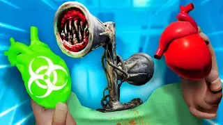 RIPPING OUT SIREN HEAD'S TOXIC HEART to TURN HIM GOOD!!?! (Surgeon Simulator VR)