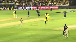 Kal Ki Match Me Aaya Dhoni Ka Superfan Dhoni ko Milne Ground Par!!! 😮😮😮Fir Jo Huaa......