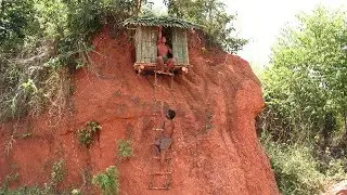 Dig Cliff to Build Underground House From Bamboo