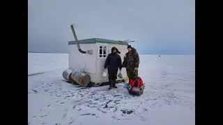 Рыбалка в домике на льду 26.01.2017 лещ тарань окунь
