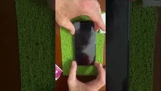 Клею стекло на iPhone