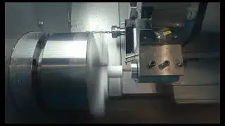 Токарная обработка фторопласта. Ролик из фторопласта.