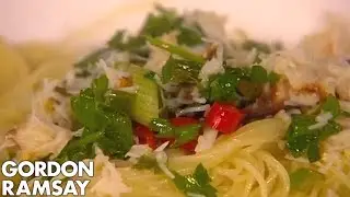 Finishing crab pasta with Amanda Holden | Gordon Ramsay