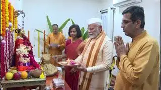 PM Narendra Modi at the residence of CJI DY Chandrachud for Ganesh Chaturthi pooja.