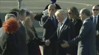 President Trump and Melania Trump cant seem to get hand-holding down