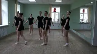 Ballett  im Verein  MDUBO  in Seltso  МБУДО ДШИ  г.  Сельцо.  Уроки балета. M.M. Буланов