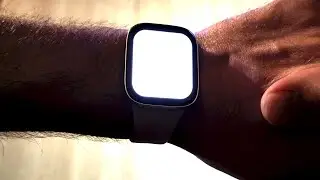 How to use the flashlight on a Redmi Watch 3?