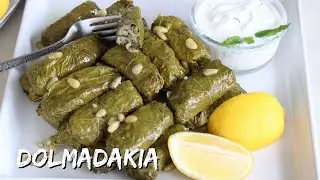 Greek Stuffed Vine Leaves With Rice and Herbs | Dolmadakia Yalantzi 💝