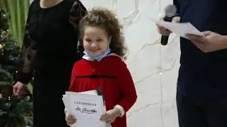 Предновогодний утренник в творческой студии Палитра
