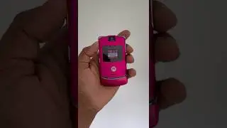 The Iconic Hot Pink Motorola Razr V3! 💖📱 #throwback