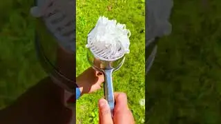 Satisfying Balloon Squish 😲