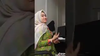 Tante jilbab sexy goyang