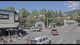 Jackson Hole Wyoming USA Town Square Live Cam - SeeJH.com