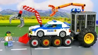 Policeman builds a Super Car - Lego City