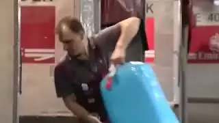 Что происходит с багажом в аэропорту после его сдачи.