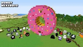 SURVIVAL DONUT HOUSE WITH 100 NEXTBOTS in Minecraft - Gameplay - Coffin Meme