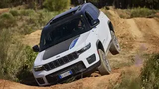 Offroad with Jeep Grand Cherokee Trailhawk 4xe Plug-In Hybrid AT8 380 HP. off-road, PHEV, 2.0 Turbo