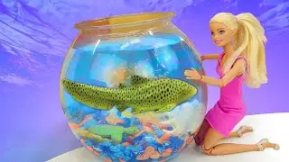 Кукла Барби в видео онлайн - У Barbie Аквариум с Акулами? - Смешные видео игры для девочек