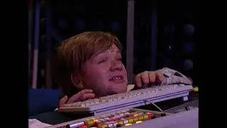 Robert & Kenny - 500 mundfuld M&Ms (sjovt klip, LFLV, 2002)
