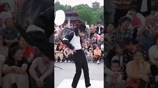 who did perfect move #who is it 🤔🤫🤯do we find! wait for Michael Jackson#michaelzaxon#michaeljackson