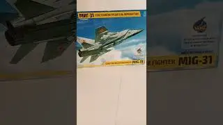 Коллекционная модель советского самолёта Миг-31 в масштабе 1:72.