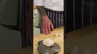 How to make bread rolls exactly the same size