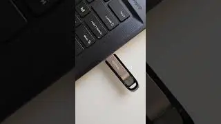 Unboxing the SanDisk 128GB Extreme Go - a compact and fast drive boasting quick transfers 