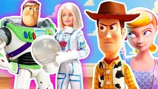THE FIRST KISS OF BUZZ LIGHTYEAR! 💋 TOY STORY DISNEY  🤠