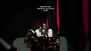 Tiago PZK canta su BZRP Session con una mini fan en el Movistar Arena