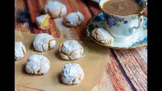 Amaretti Cookies