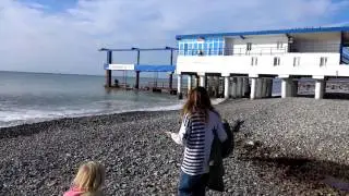 Море, набережная в Лазаревском. Выходной день в межсезонье. SOCHI RUSSIA