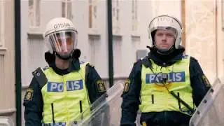 Police, Nmr and antifacists in gothenburg 30th September.