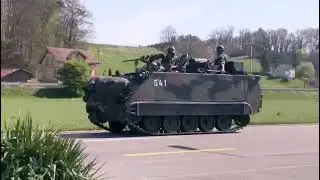 M-113 Schützenpanzer auf öffentlicher Strasse