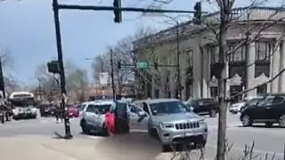 One man dead after fight inside Bronzeville store