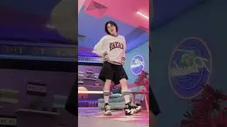 TikTok dance 😍 #DreamTeam #TikTok #Shorts #TiktokTrend #Trending #ytshorts #tiktokvideo #short