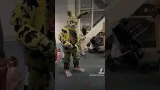 Springtrap learns about Amazon