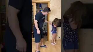 Испугался 😂😂😂