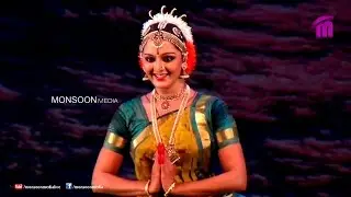 Manju Warrier performing Kuchipudi at Nishagandhi Festival 2015, Thiruvananthapuram (1)