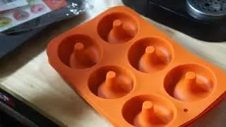 Abam Professional Silicone Donut Bagel Pan - doesn't pass stretch test