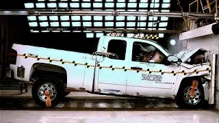 Chevy Silverado Frontal Crash Test (2007)