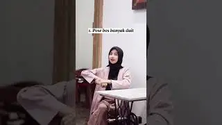 Ide Pose Foto Duduk Cewek Hijab Yang Pemalu