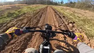 Testing out a Surron Light Bee X from AOMC.mx on my turn track!