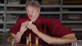 Tom Scott eats hot sauce (Content Aware Scale)