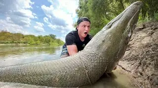 This is Why You Throw BIG BAITS in The River (RIVER MONSTER!)