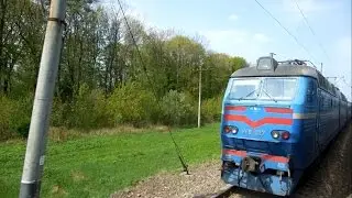 Пассажирский чуть не снес мне голову. Встречный поезд №74. Flying past. Counter train, Lviv-Moscow.