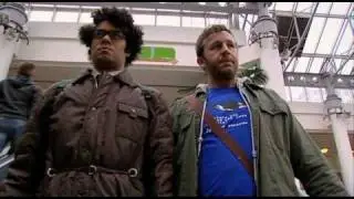 The IT Crowd - Series 4 - Episode 5 - Moss and Roys Shopliftin Spree